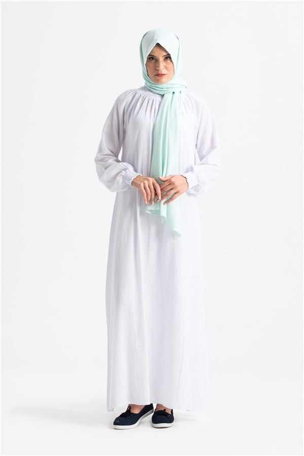 Kadın Şile Bezi Pamuk Namaz Elbisesi Tek Parça Kolay Boydan Giyilen Kolu ve Yakası Lastikli Beyaz Byz